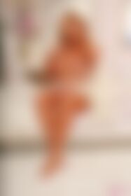 my eyes will cast a love spell on you! 😍 - post hidden image