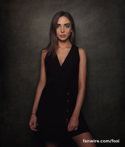 Do you like my outfit? It would look better in your bedroom floor 😜