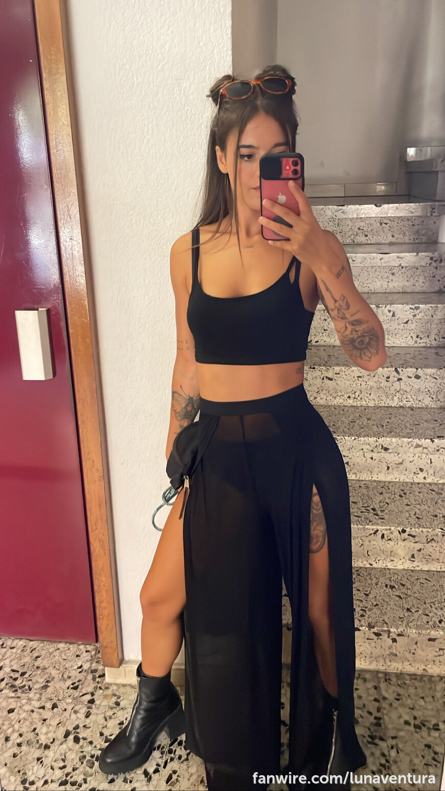 Ready to party tonight but I'll be checking my DMs... so say hi ✨ 1